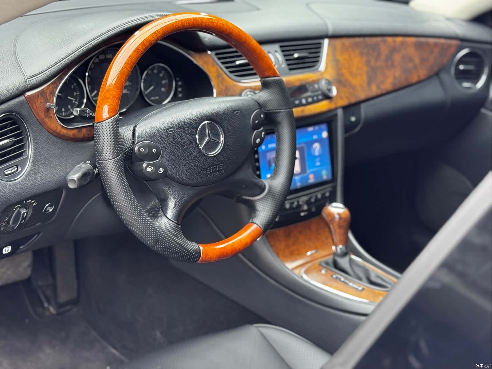 Mercedes-Benz CLS, 2006 16