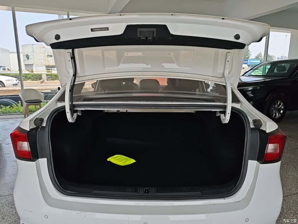 Roewe i5, 2021 19