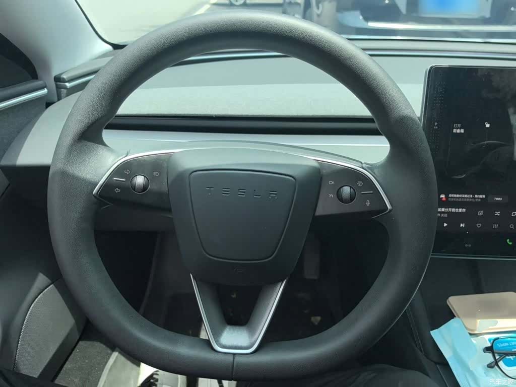 Tesla Model 3, 2023 3