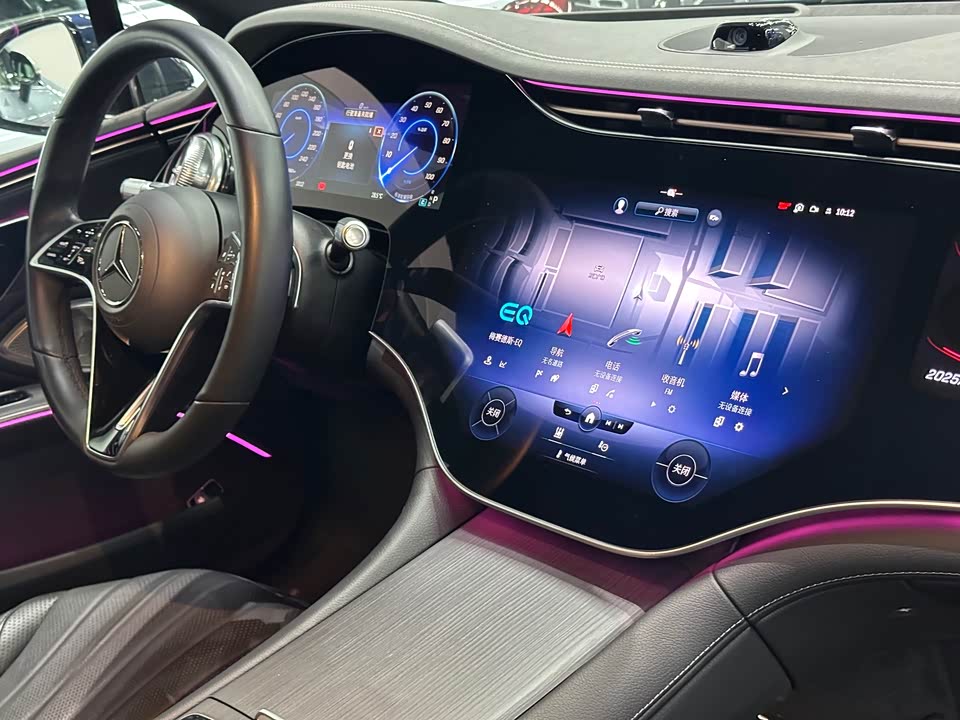Mercedes-Benz EQS