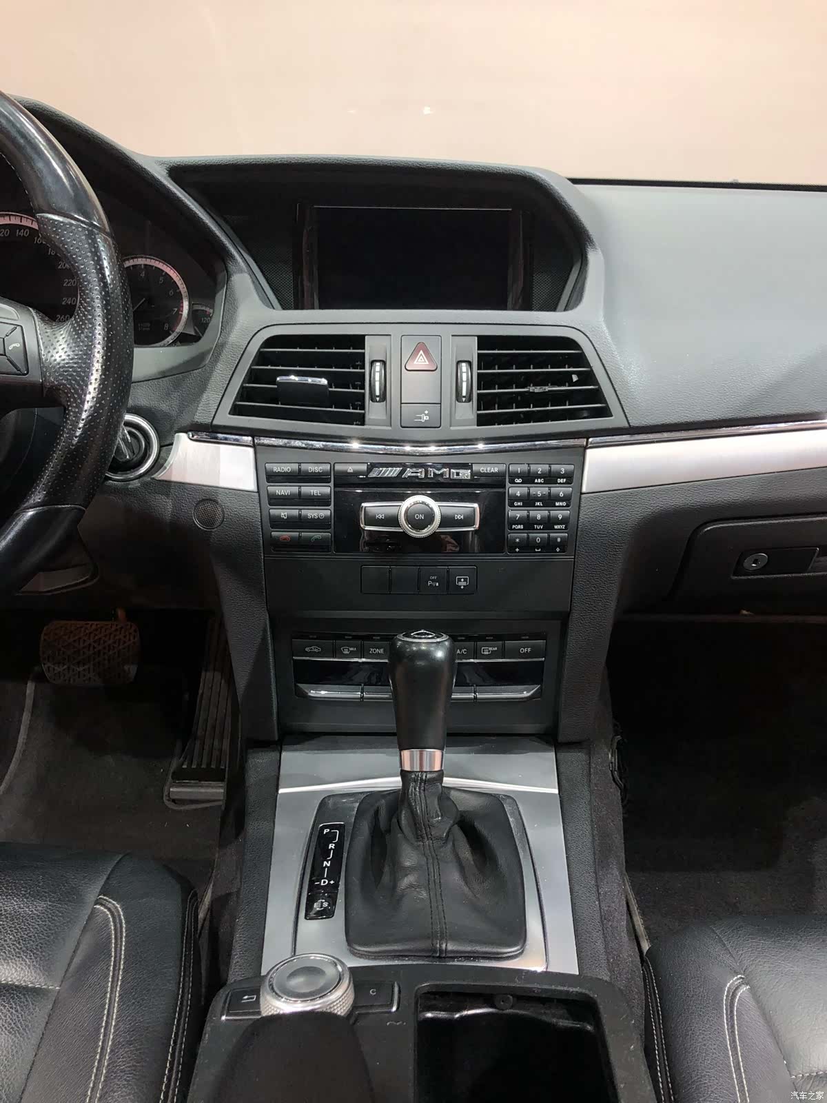 Mercedes-Benz E-Class, 2011 11