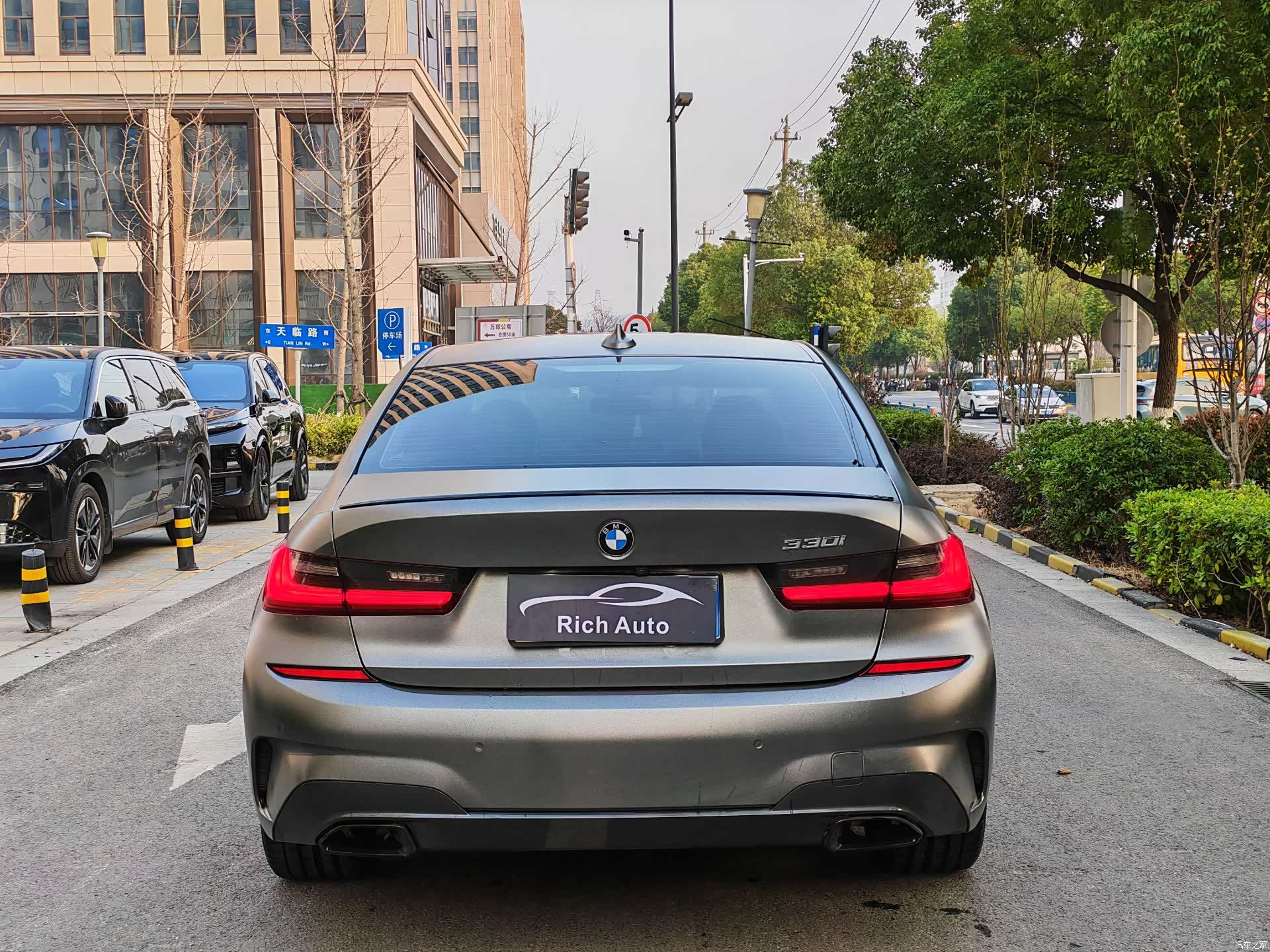 BMW 3 Series, 2019 все фото