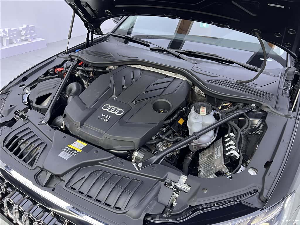Audi A8L, 2024 12