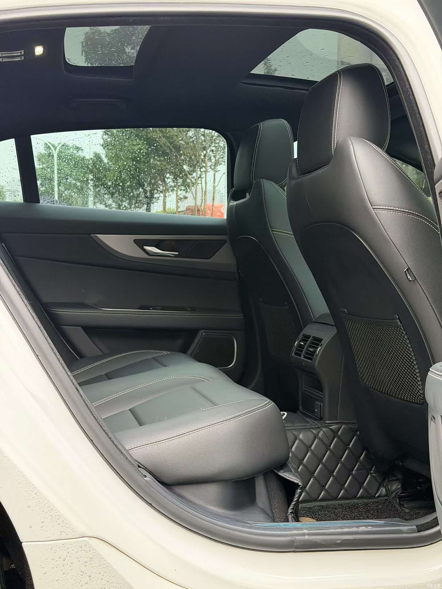 Land Rover XEL, 2021 6