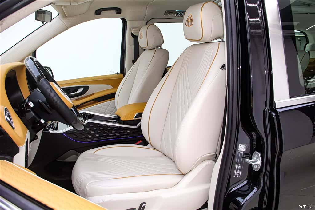 Mercedes-Benz 7, 2024 17