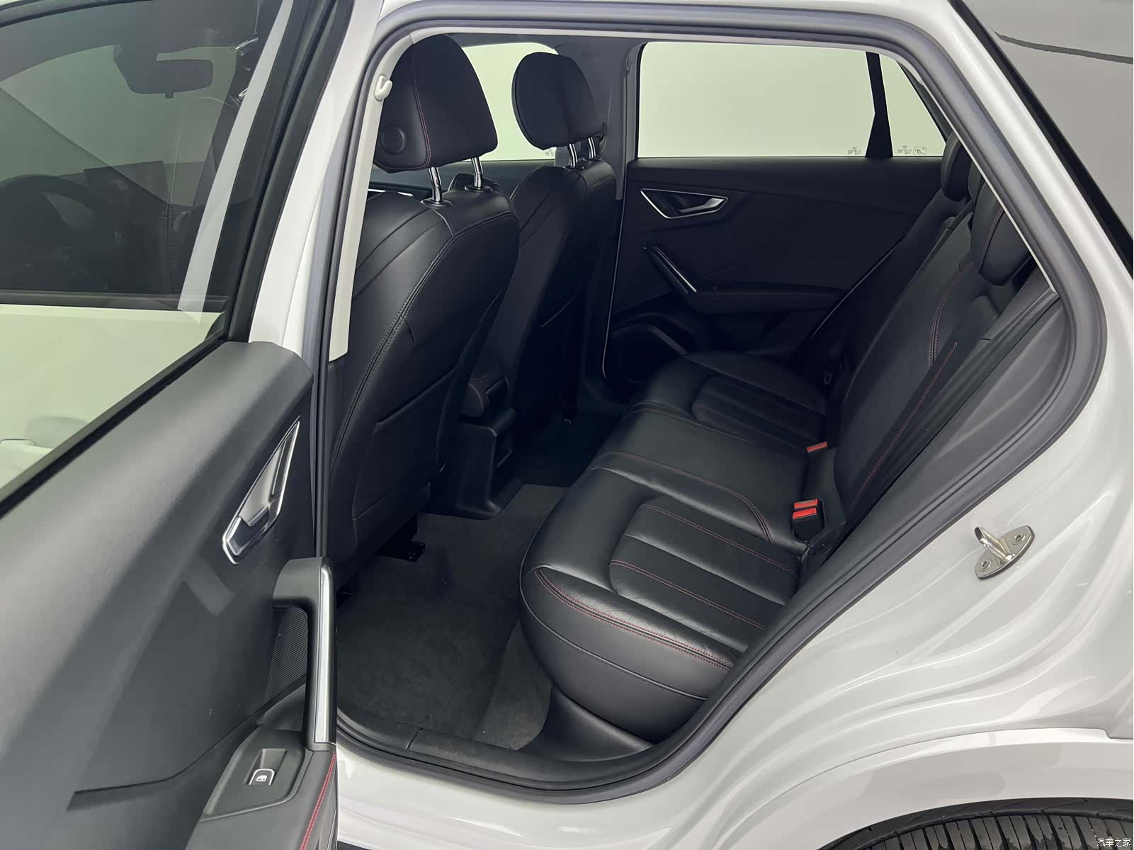 Audi Q2L, 2022 14