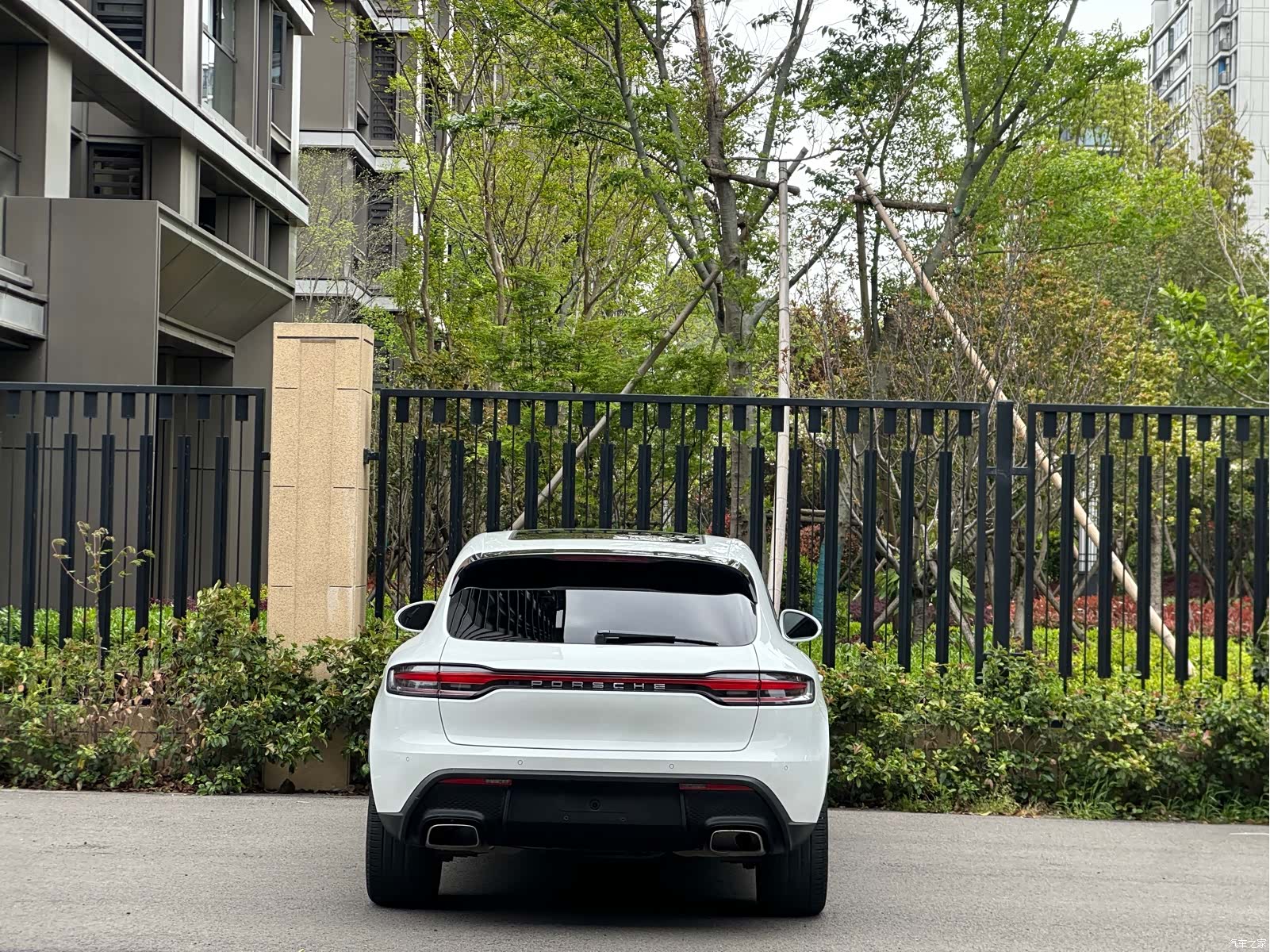 Porsche Macan, 2023 все фото