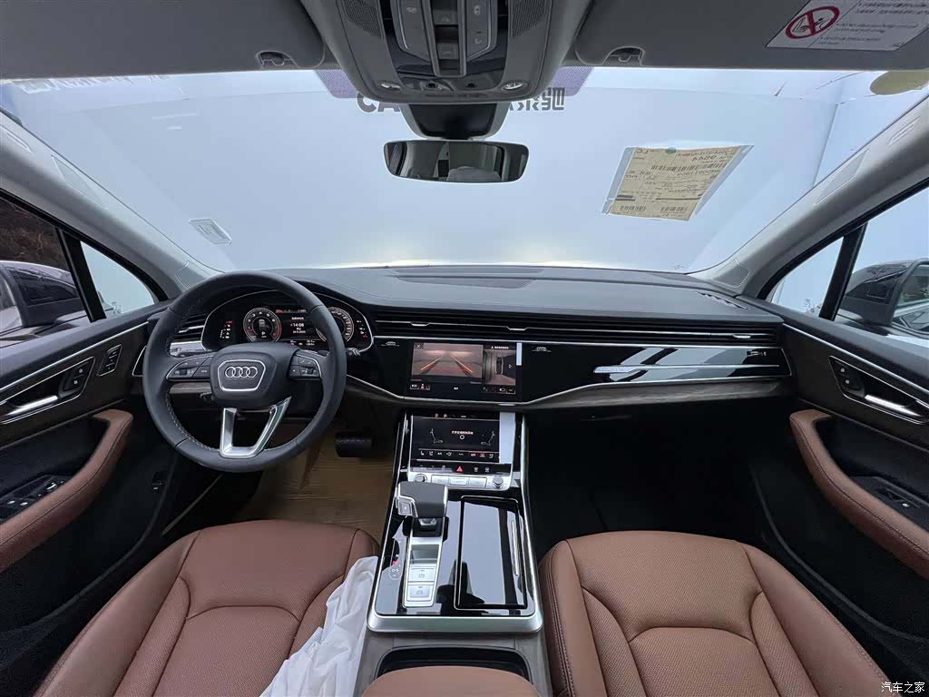 Audi Q7, 2025 8