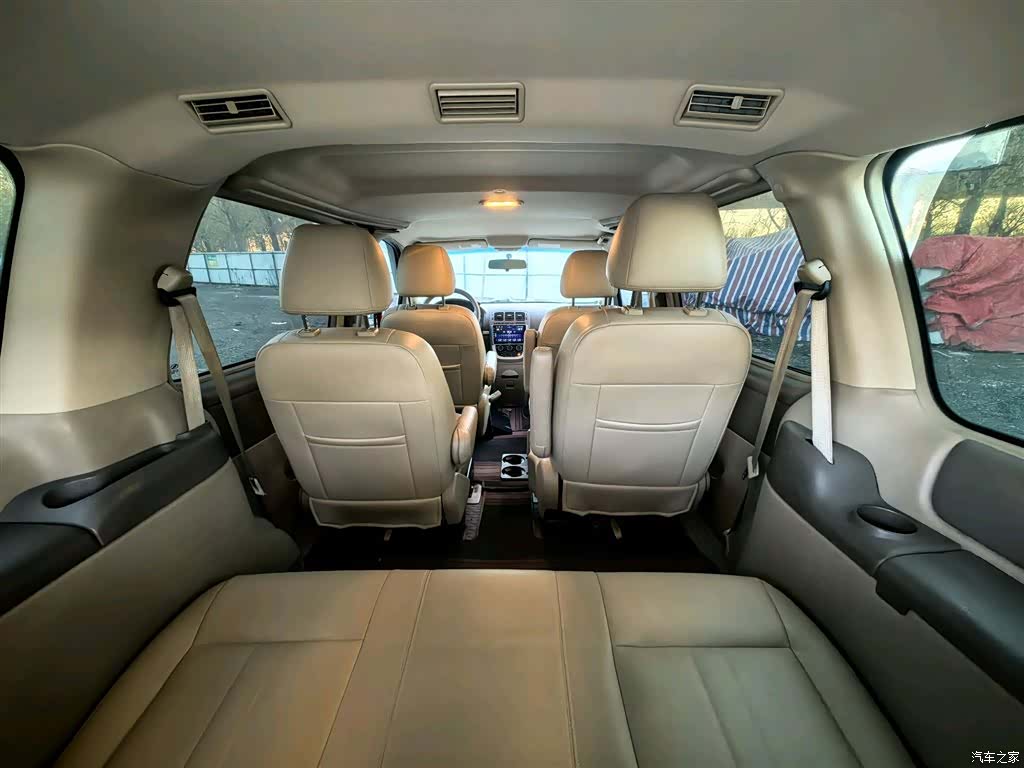 Buick GL8, 2013 8