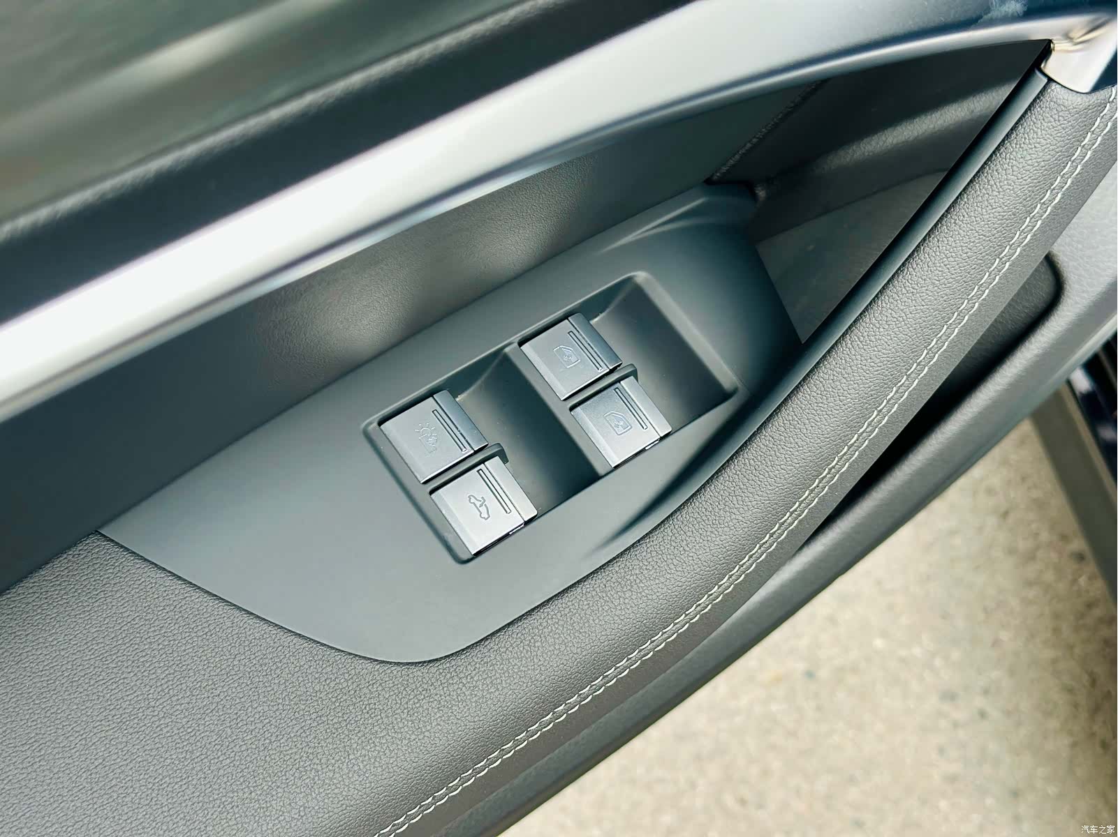 Audi A7L, 2025 13