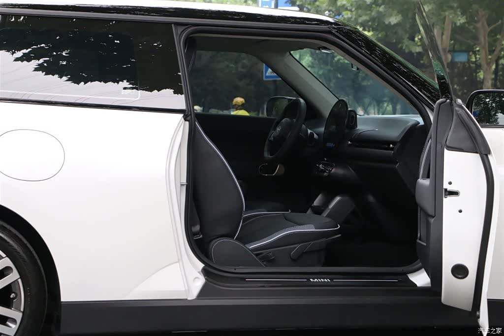 Mini Cooper, 2025 12