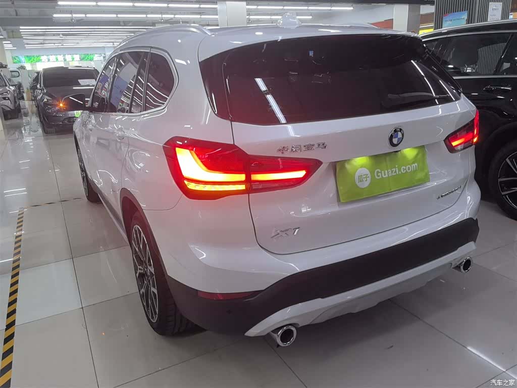 BMW X1, 2023 все фото