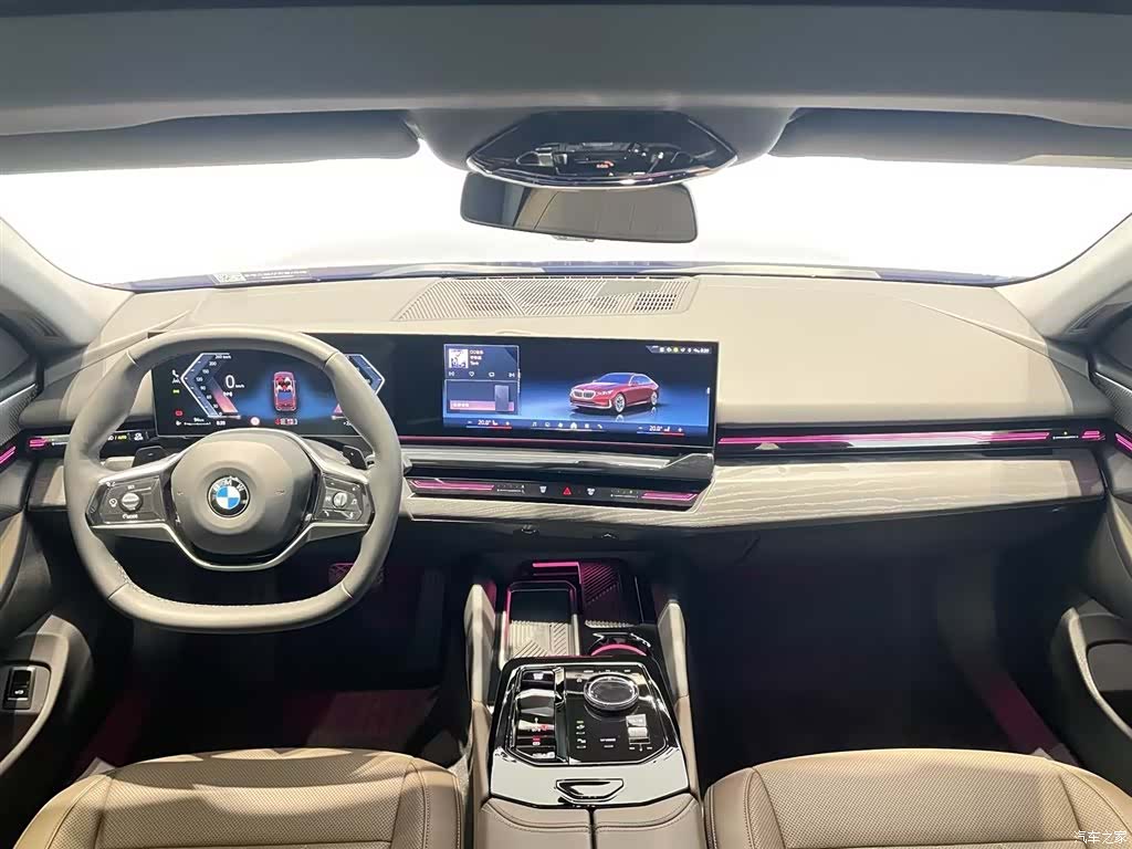 BMW 5 Series, 2025 7