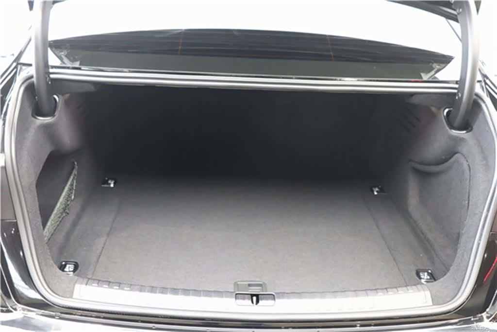 Audi A6L, 2025 11