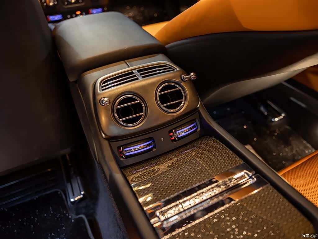 Rolls-Royce Wraith, 2020 23