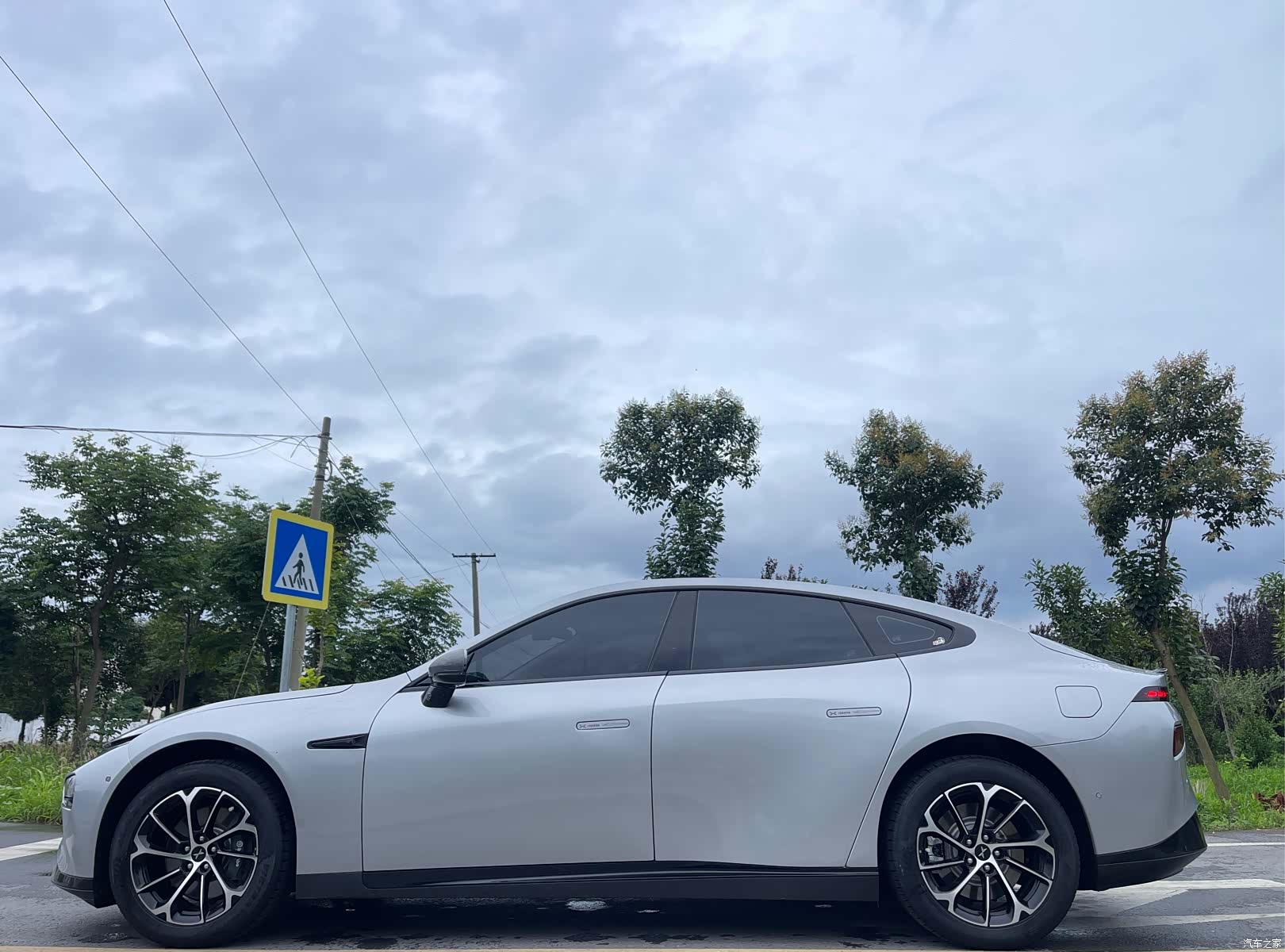Xpeng P7, 2023 4