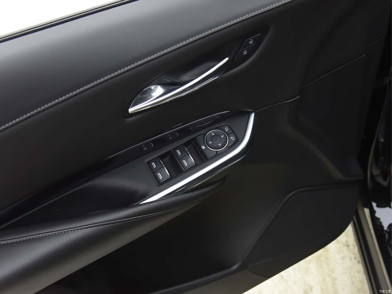 Cadillac XT4, 2021 11