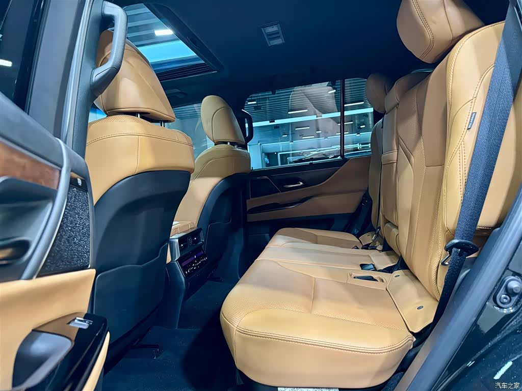 Lexus LX, 2025 18