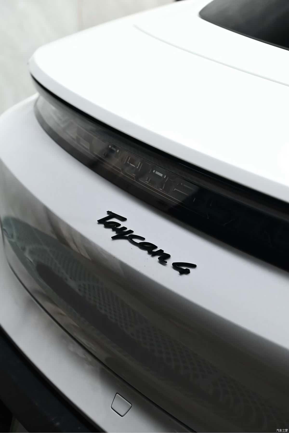Porsche Taycan, 2026 все фото