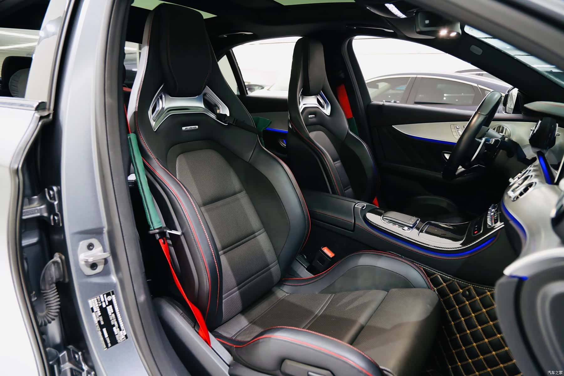 Mercedes-Benz E-Class, 2023 10