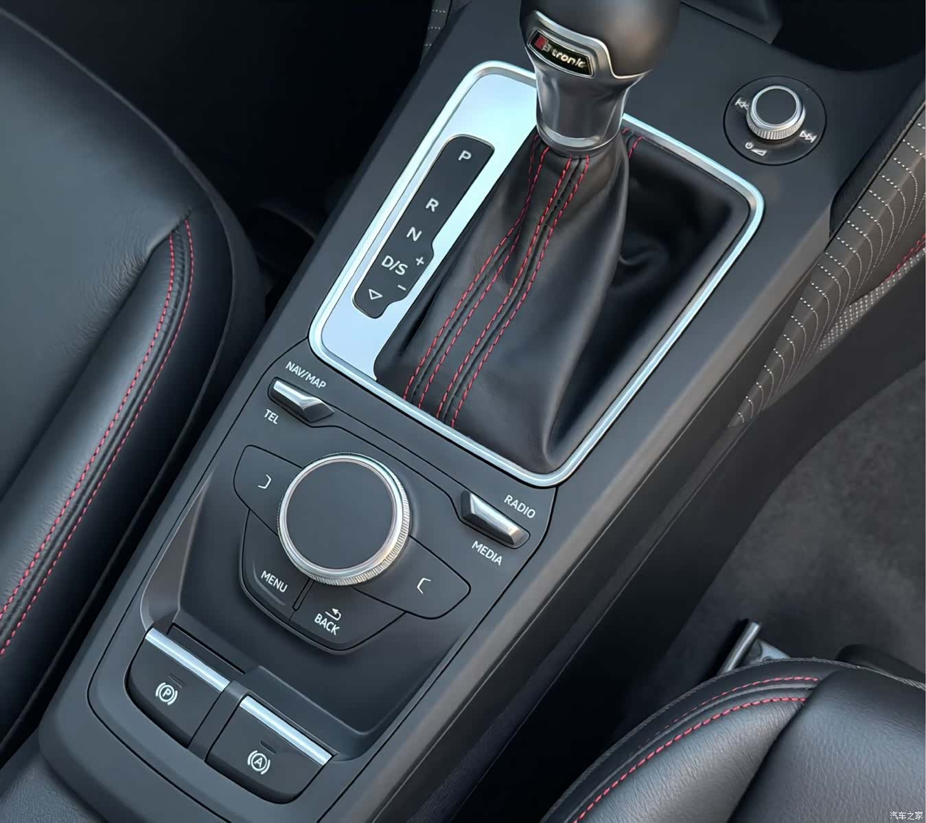 Audi Q2L, 2021 17