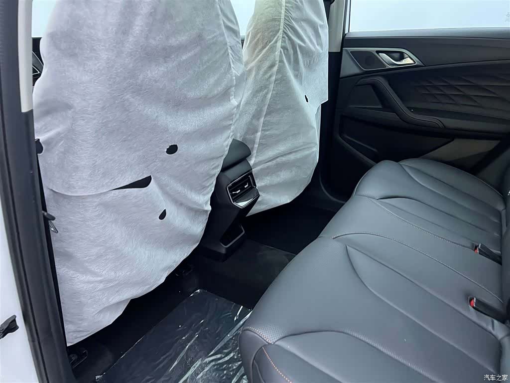 Roewe RX5, 2023 19