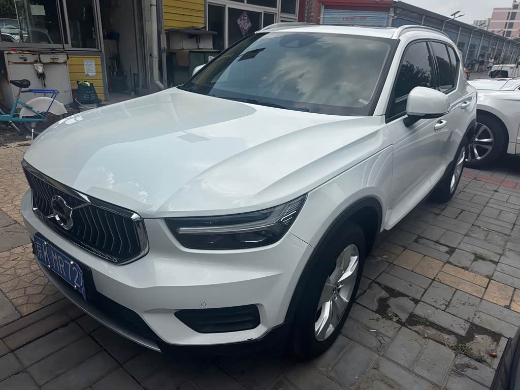 Volvo XC40