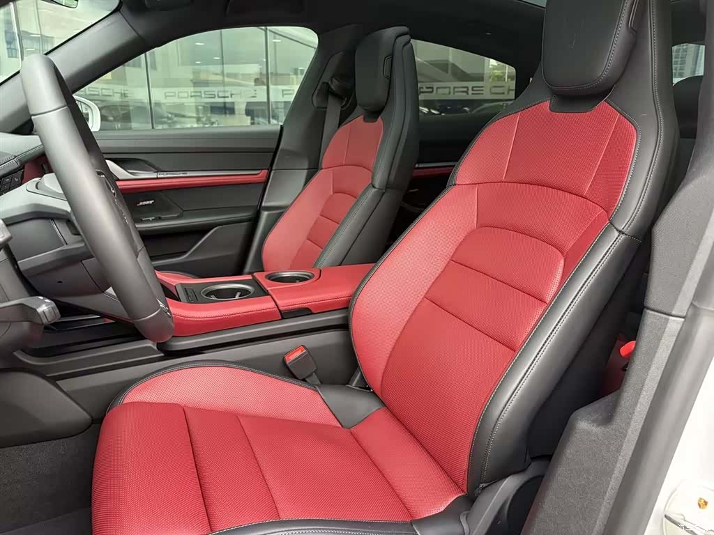 Porsche Taycan, 2025 16