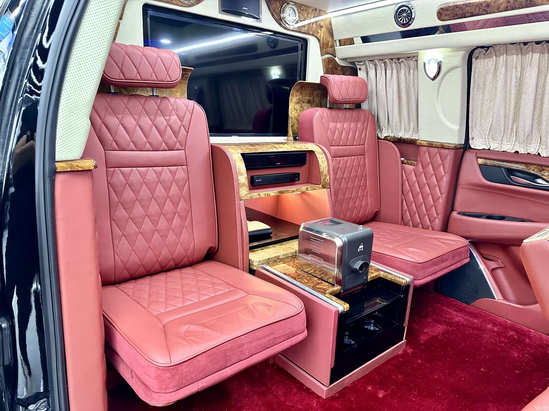 Cadillac Escalade, 2017 8