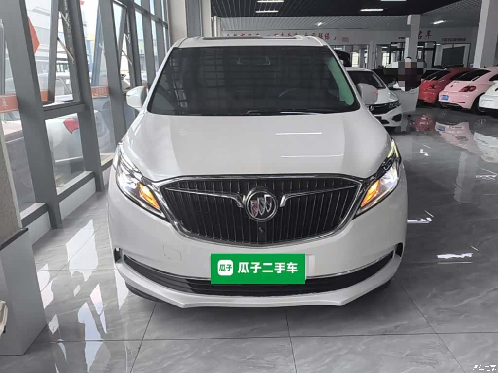 Buick GL8, 2019 3