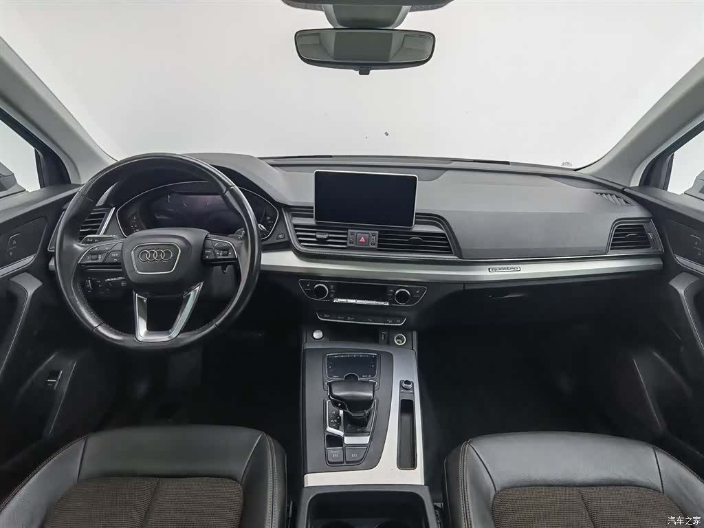 Audi Q5L, 2018 все фото