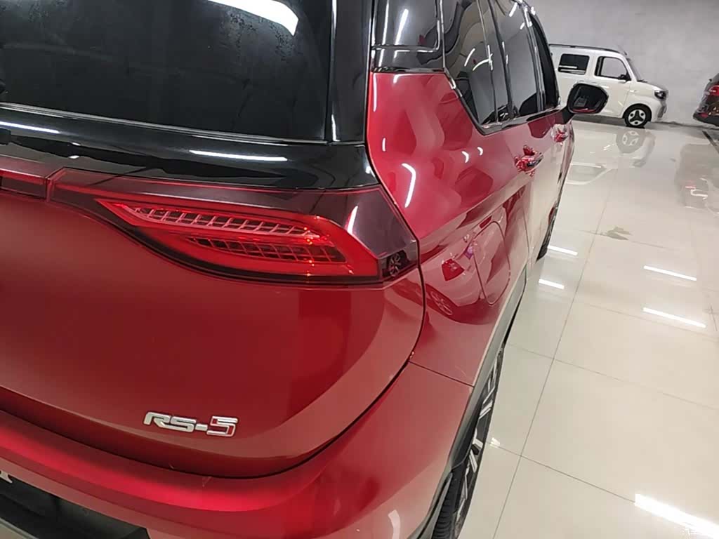 Wuling RS-5, 2019 8