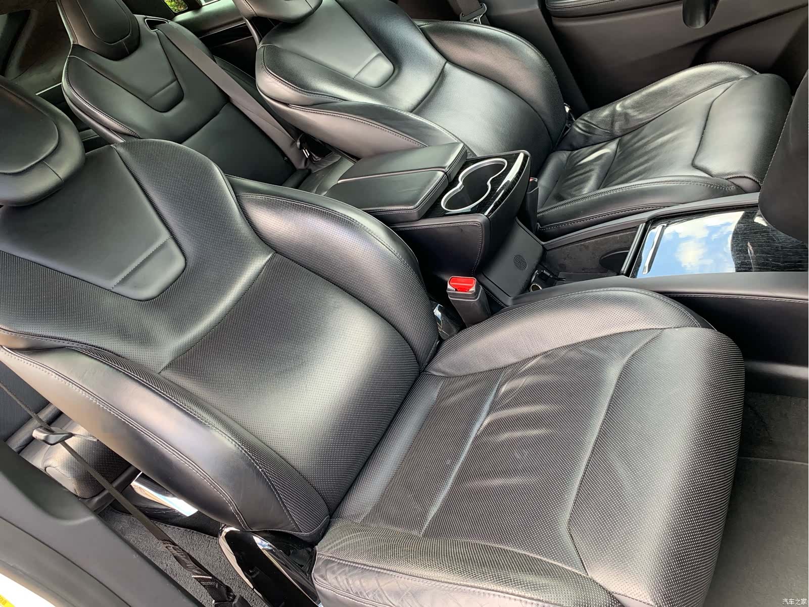 Tesla Model X, 2016 28