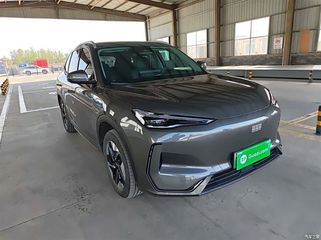 Geely Galaxy E5, 2025 4