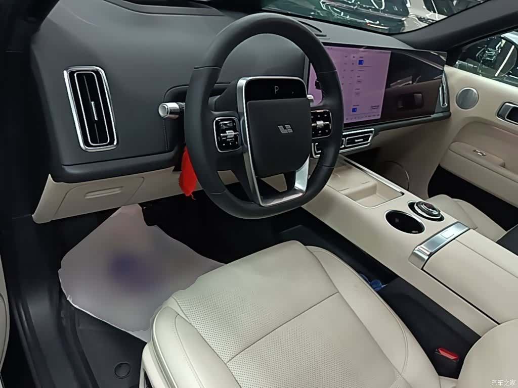 Li Auto L8, 2023 10