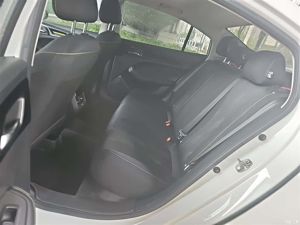 Roewe i5, 2023 17