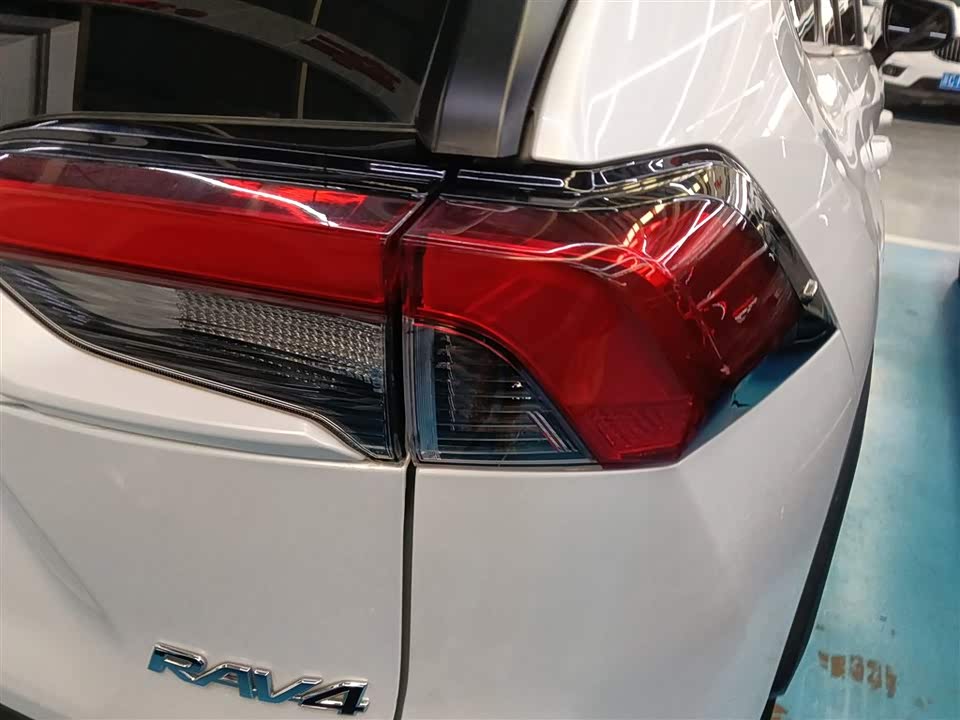 Toyota RAV4 Rongfang