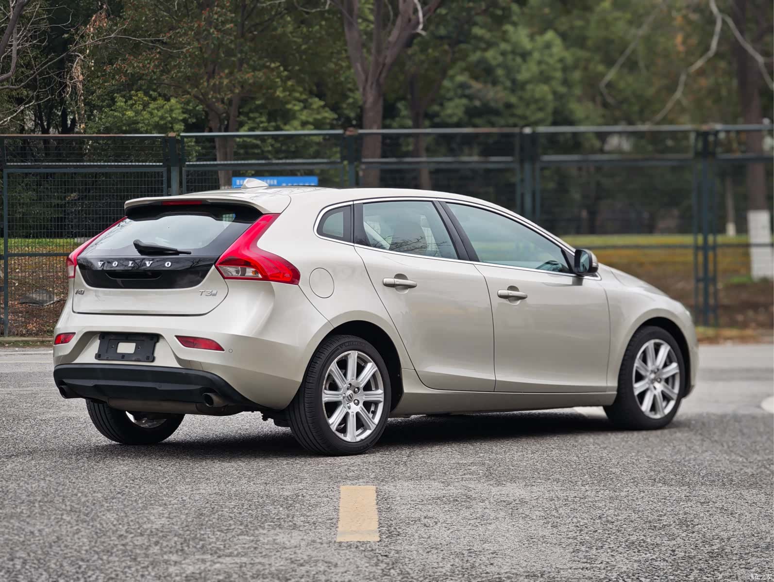 Volvo V40, 2017 4