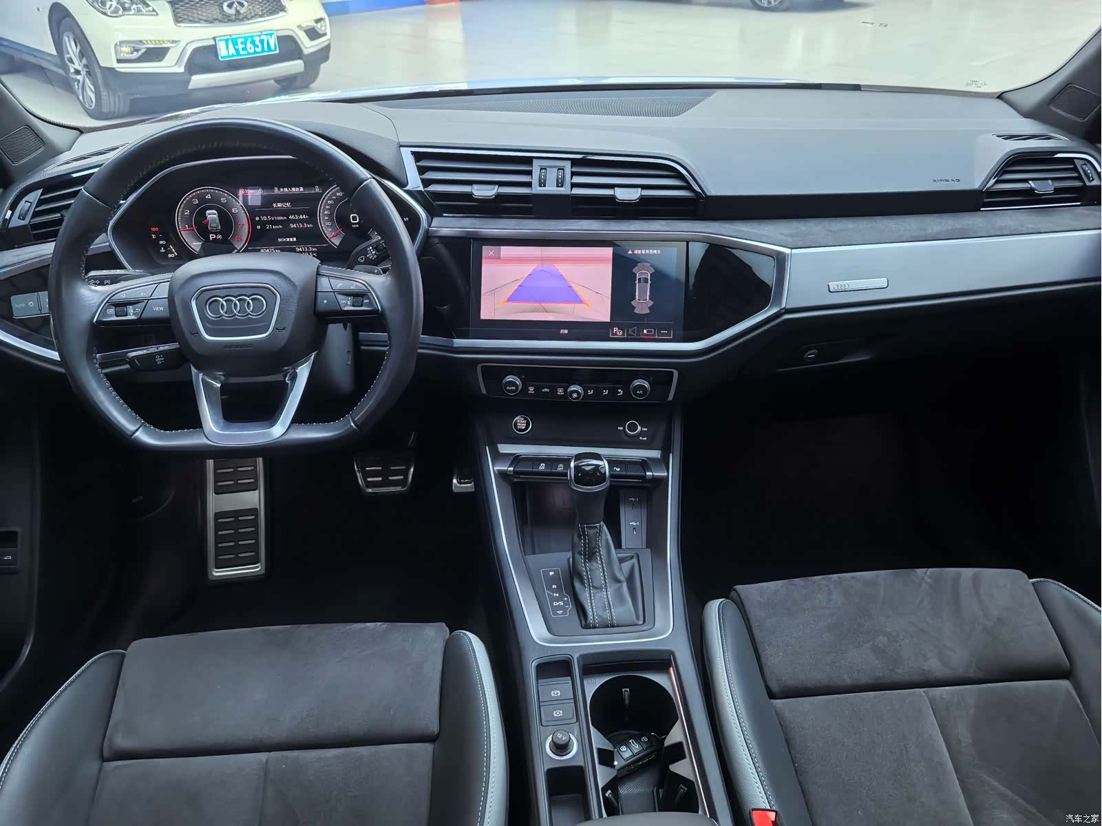 Audi Q3, 2022 11