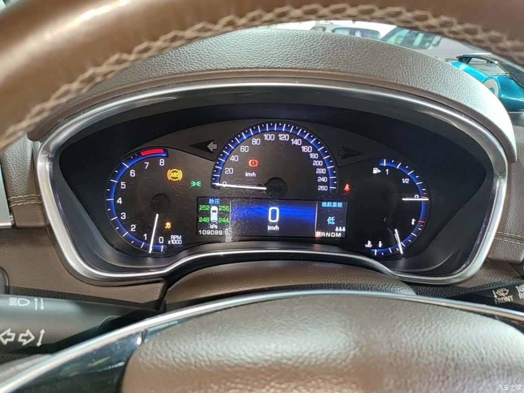Cadillac SRX, 2014 12