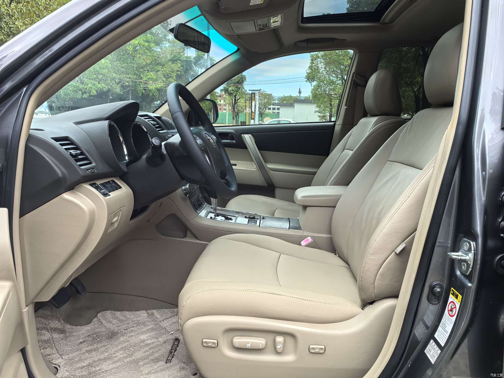 Toyota Highlander, 2011 4