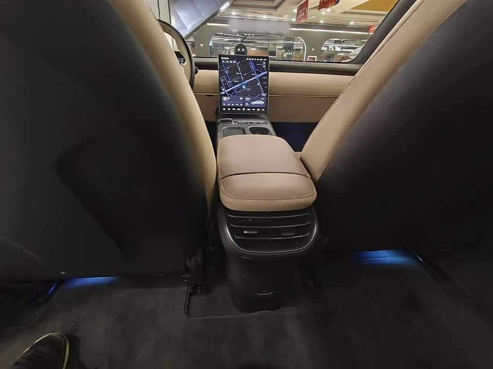 NIO ET5