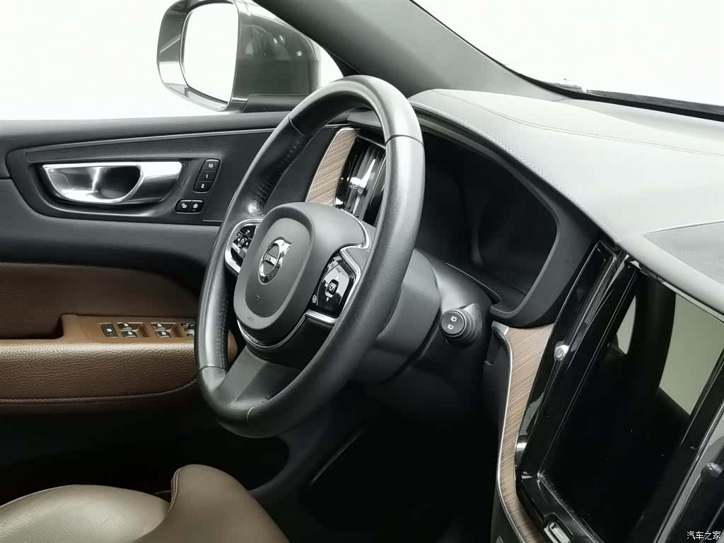 Volvo XC60, 2022 22