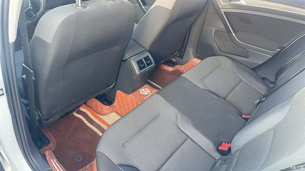 Volkswagen Golf, 2015 4