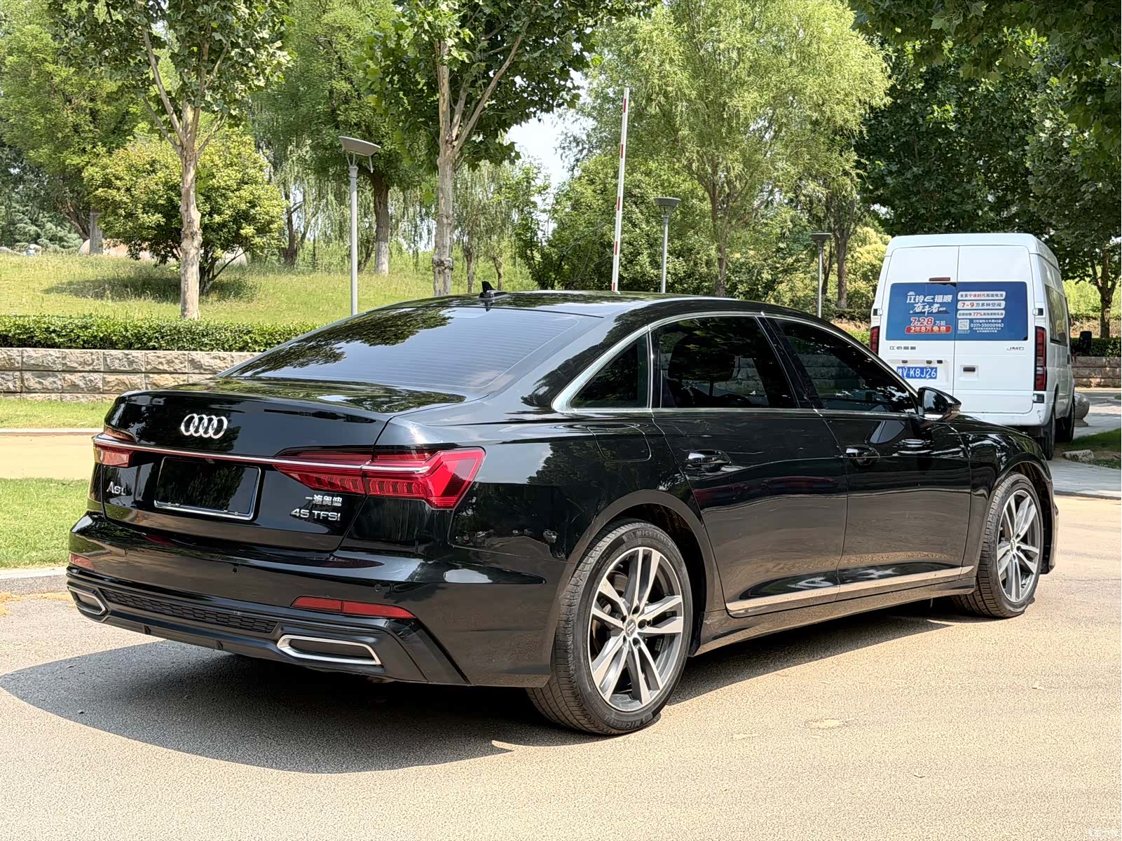 Audi A6L, 2021 9