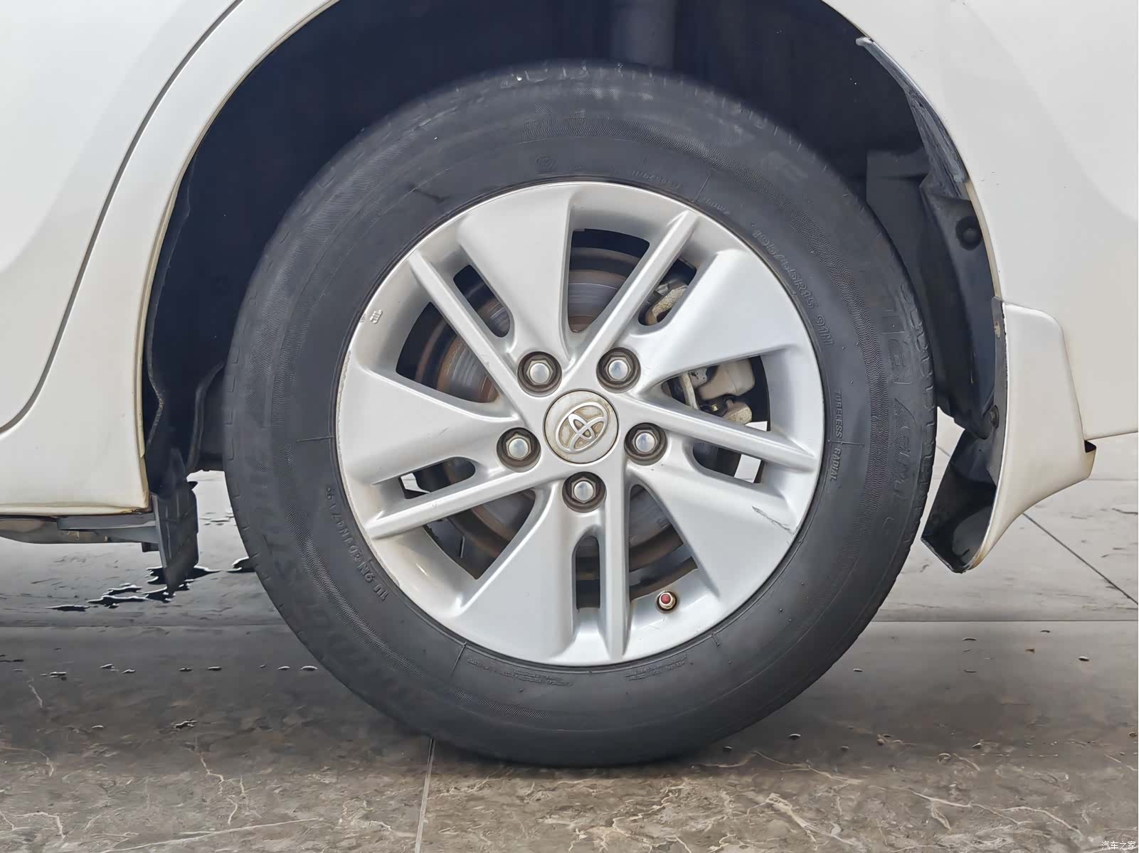 Toyota Corolla, 2015 9