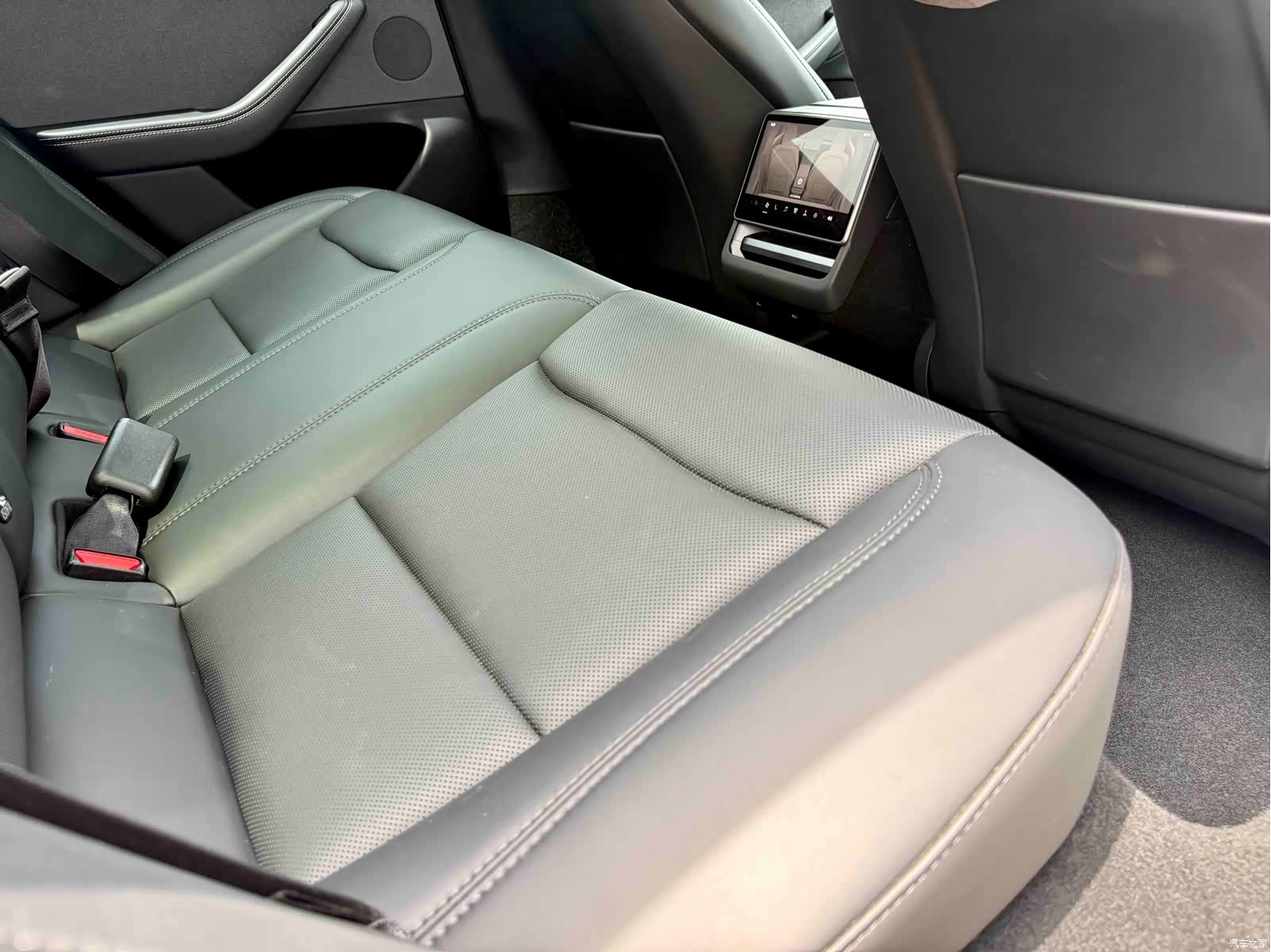 Tesla Model 3, 2024 9