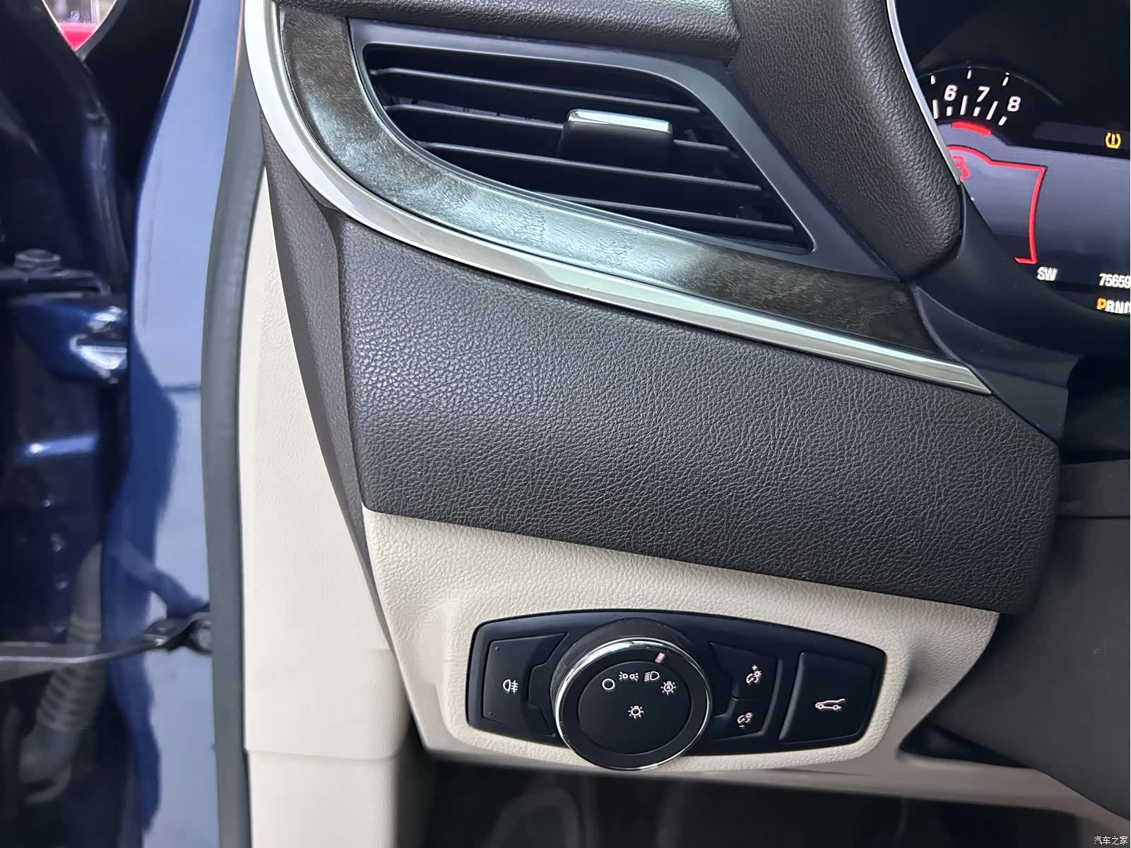 Lincoln MKC, 2017 14