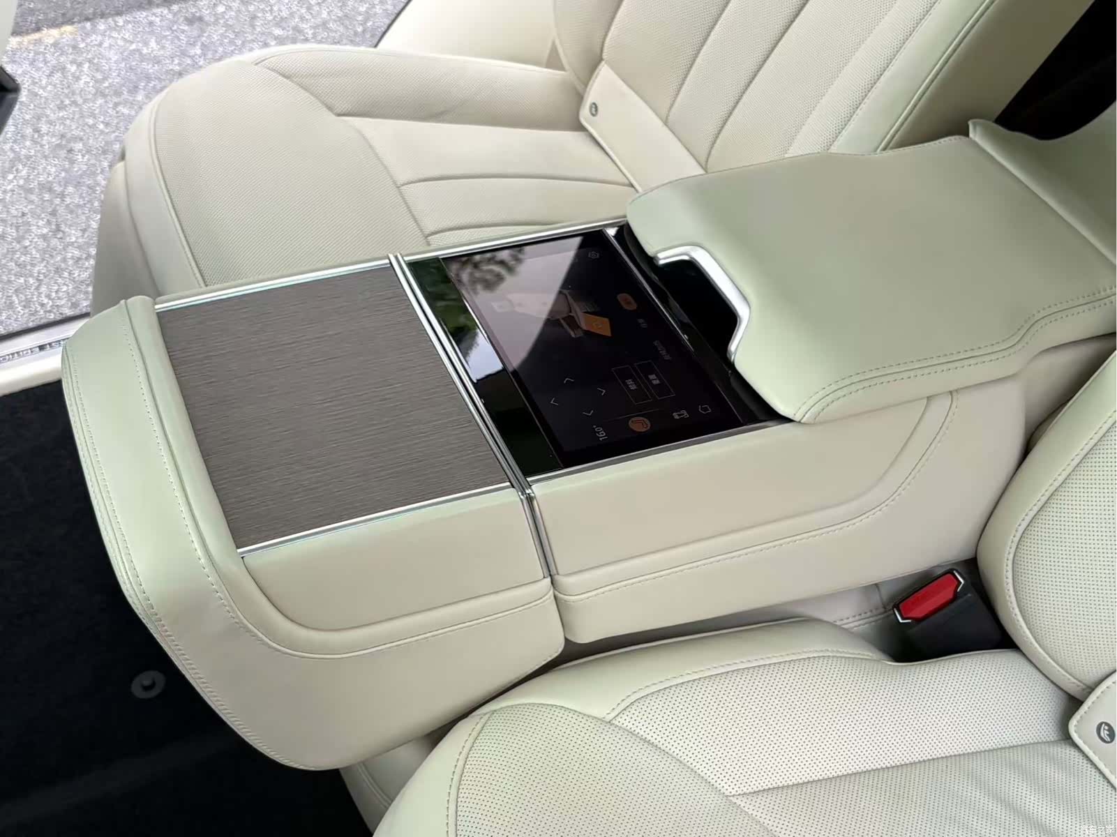 Land Rover Range Rover, 2024 14