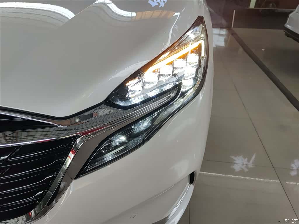 Buick GL8, 2021 18